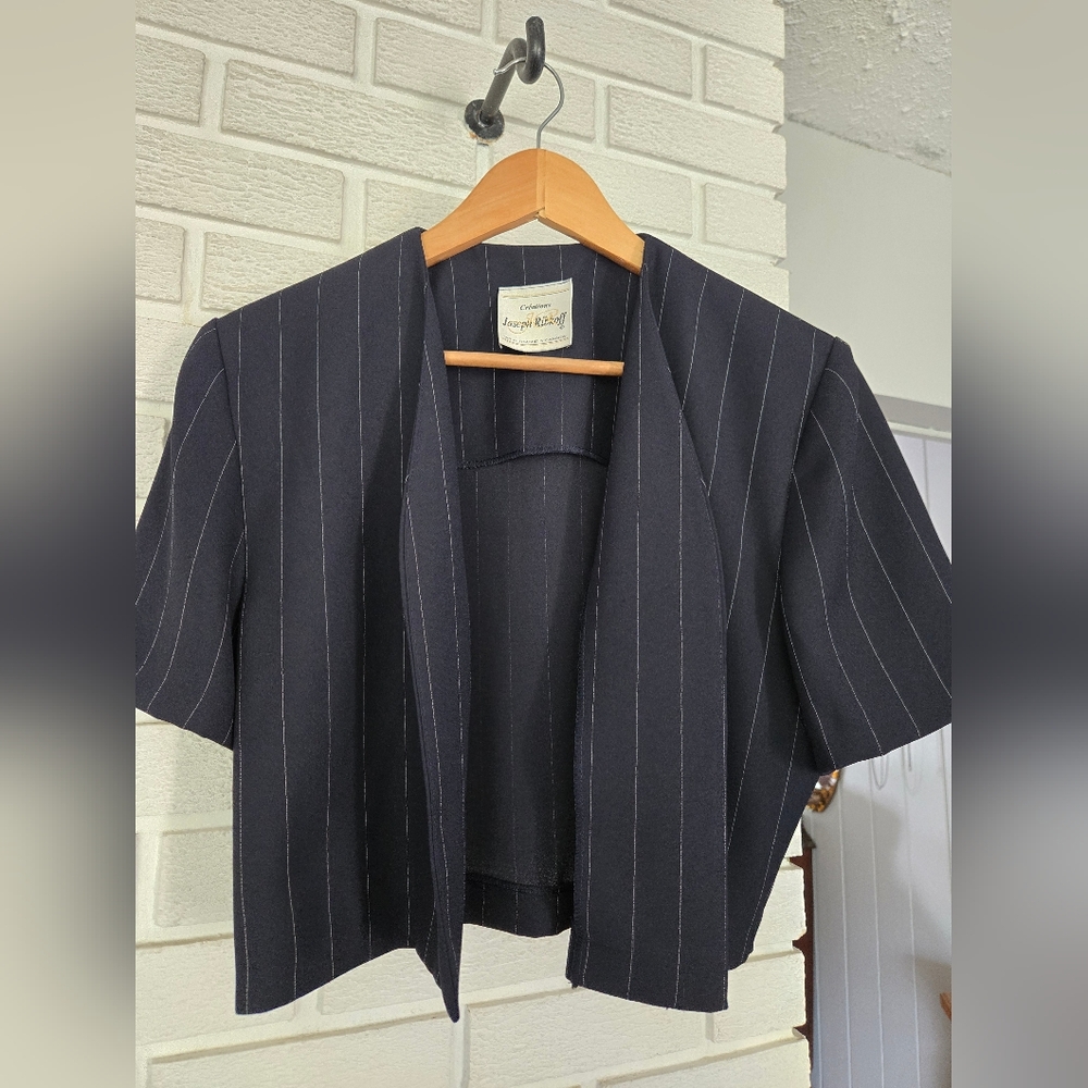 JOSEPH RIBCOFF Navy Pinstripe Cropped Blazer Style Top
